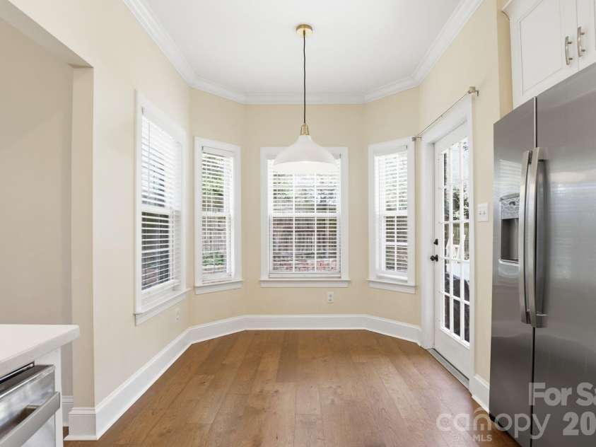 2800 Wingfield Place, Charlotte, NC 28210.  MLS# CAR4381619, YatesRealty ID 29149. 