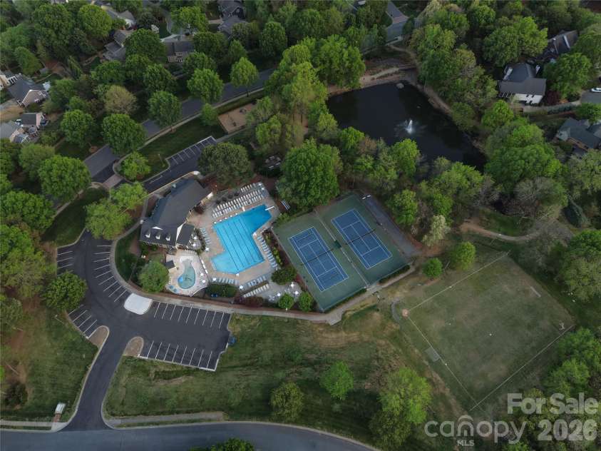 2800 Wingfield Place, Charlotte, NC 28210.  MLS# CAR4381619, YatesRealty ID 29149. 