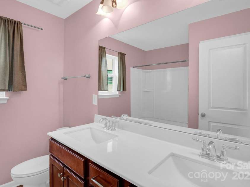 10605 Three Rivers Court, Charlotte, NC 28273.  MLS# CAR4231365, YatesRealty ID 2915. 