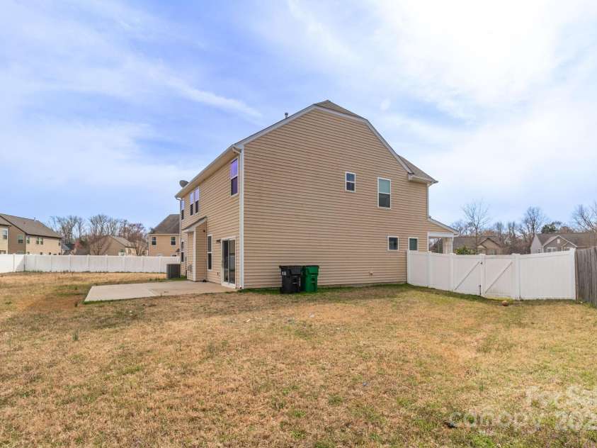 10605 Three Rivers Court, Charlotte, NC 28273.  MLS# CAR4231365, YatesRealty ID 2915. 