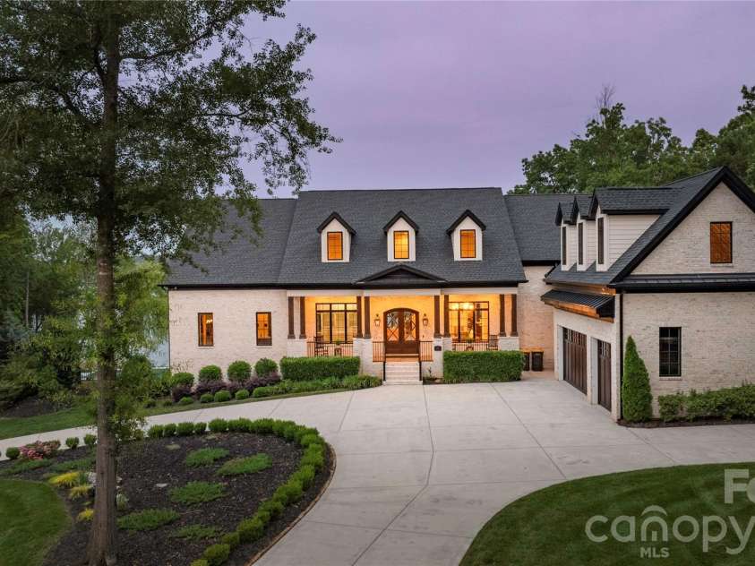 8170 Bay Pointe Drive, Denver, NC 28037.  MLS# CAR4353469, YatesRealty ID 2915. 