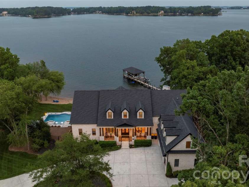 8170 Bay Pointe Drive, Denver, NC 28037.  MLS# CAR4353469, YatesRealty ID 2915. 