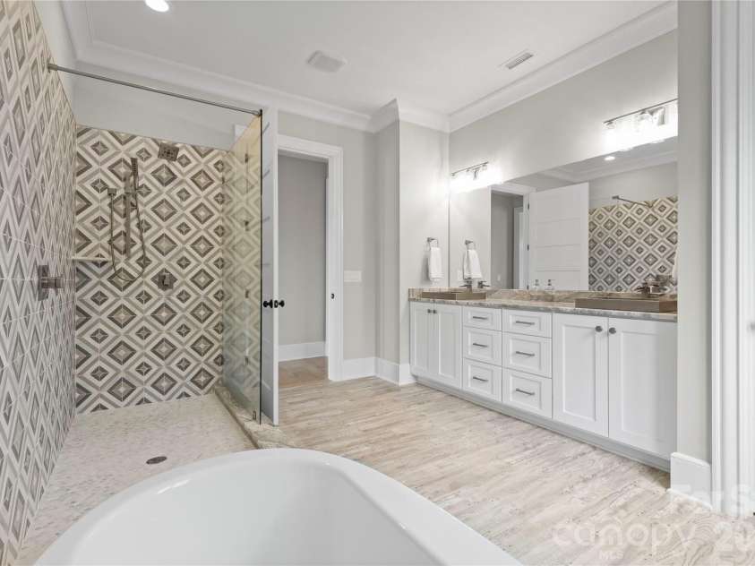 8170 Bay Pointe Drive, Denver, NC 28037.  MLS# CAR4353469, YatesRealty ID 2915. 