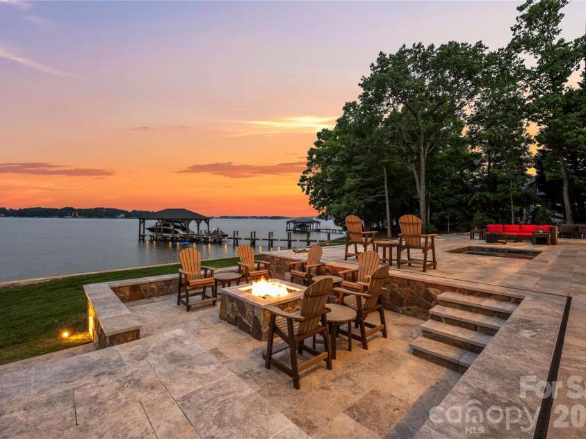 8170 Bay Pointe Drive, Denver, NC 28037.  MLS# CAR4353469, YatesRealty ID 2915. 