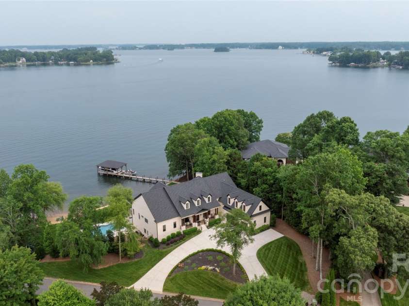 8170 Bay Pointe Drive, Denver, NC 28037.  MLS# CAR4353469, YatesRealty ID 2915. 
