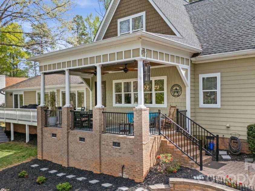 347 Whippoorwill Road, Mooresville, NC 28117.  MLS# CAR4388672, YatesRealty ID 29150. 