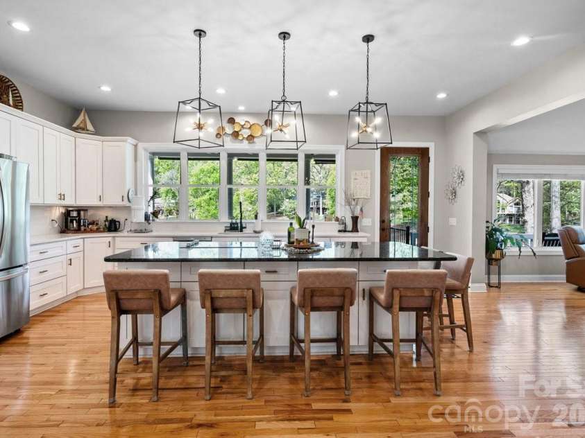 347 Whippoorwill Road, Mooresville, NC 28117.  MLS# CAR4388672, YatesRealty ID 29150. 