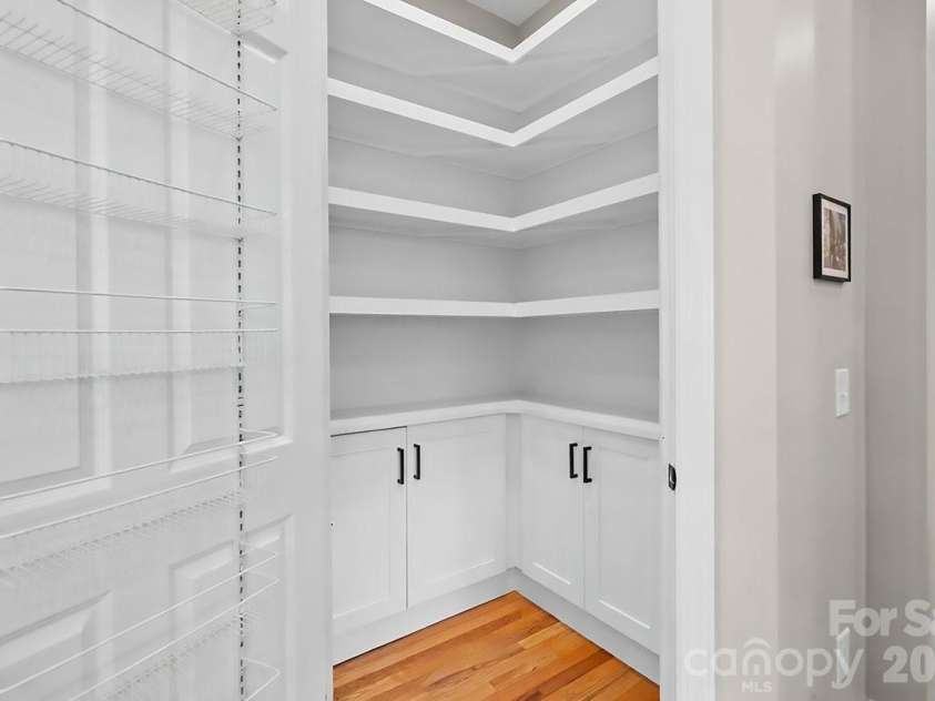347 Whippoorwill Road, Mooresville, NC 28117.  MLS# CAR4388672, YatesRealty ID 29150. 