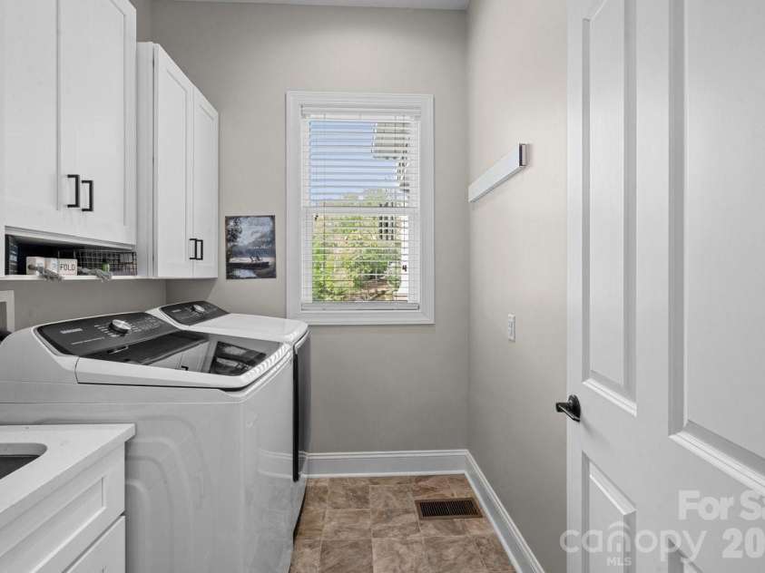 347 Whippoorwill Road, Mooresville, NC 28117.  MLS# CAR4388672, YatesRealty ID 29150. 