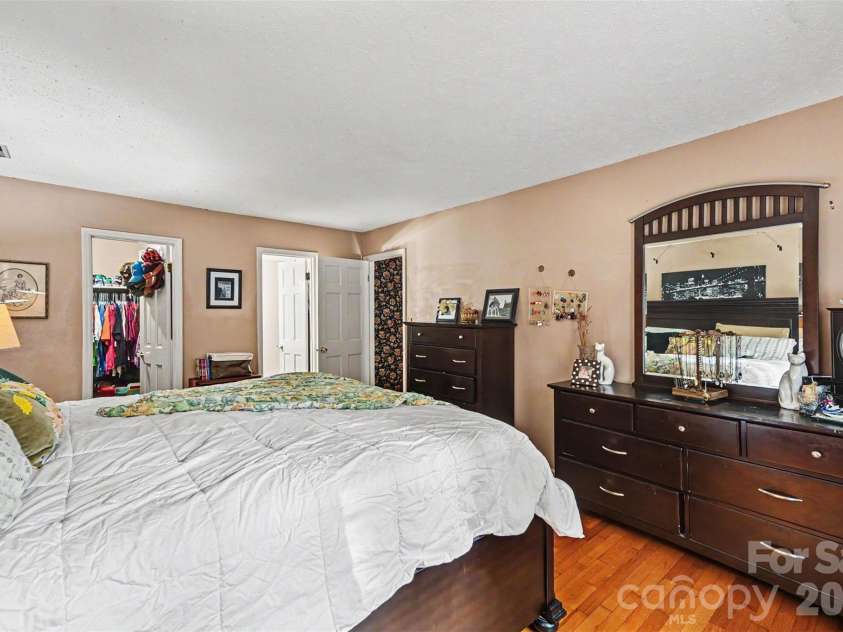 312 Windsor Drive, Shelby, NC 28150.  MLS# CAR4360104, YatesRealty ID 29151. ...along with a walk-in closet and full ensuite bathroom.