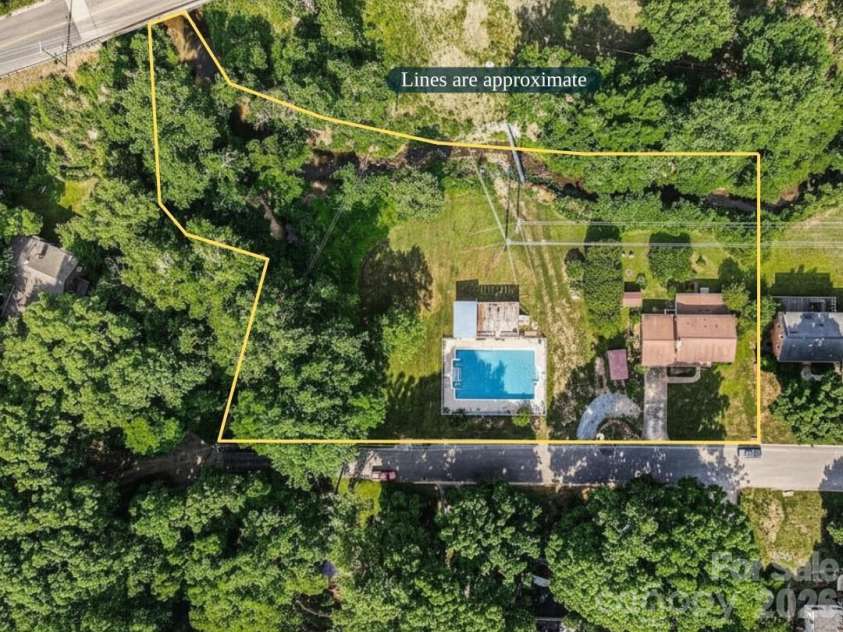 312 Windsor Drive, Shelby, NC 28150.  MLS# CAR4360104, YatesRealty ID 29151. Approximate property lines *Pool color has been virtually edited*