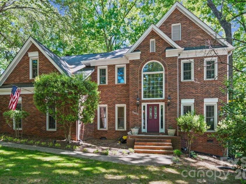 3400 Thistle Bloom Court, Charlotte, NC 28269.  MLS# CAR4381184, YatesRealty ID 29152. 
