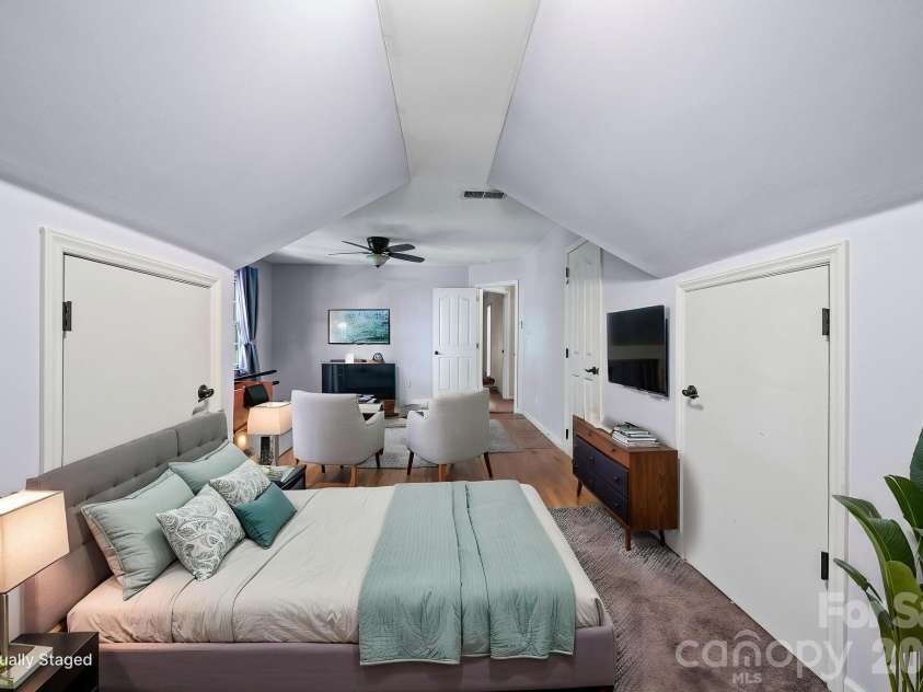 3400 Thistle Bloom Court, Charlotte, NC 28269.  MLS# CAR4381184, YatesRealty ID 29152. 