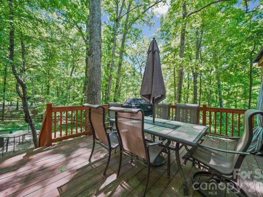 3400 Thistle Bloom Court, Charlotte, NC 28269.  MLS# CAR4381184, YatesRealty ID 29152. 