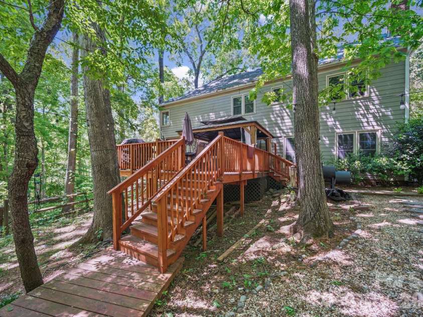 3400 Thistle Bloom Court, Charlotte, NC 28269.  MLS# CAR4381184, YatesRealty ID 29152. 