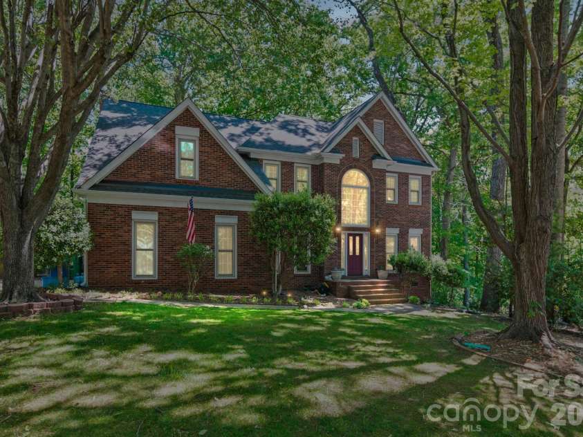 3400 Thistle Bloom Court, Charlotte, NC 28269.  MLS# CAR4381184, YatesRealty ID 29152. 