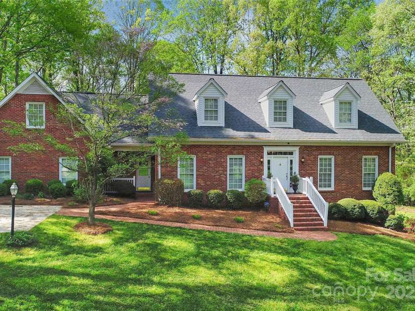 3412 Country Club Drive, Gastonia, NC 28056.  MLS# CAR4238417, YatesRealty ID 29153. 