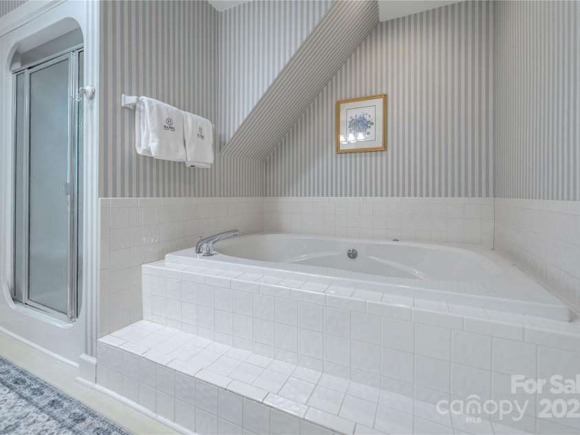 3412 Country Club Drive, Gastonia, NC 28056.  MLS# CAR4238417, YatesRealty ID 29153. 
