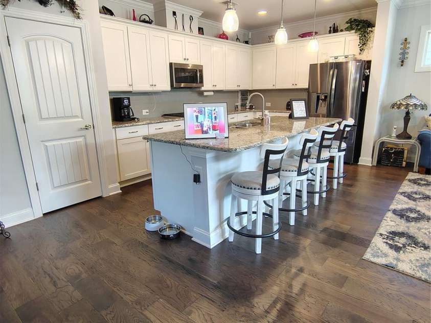 6224 Raven Rock Drive, Denver, NC 28037.  MLS# CAR4390596, YatesRealty ID 29153. Kitchen