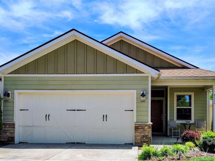 6224 Raven Rock Drive, Denver, NC 28037.  MLS# CAR4390596, YatesRealty ID 29153. Welcome Home!