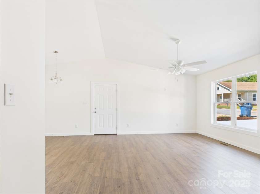 39 Pearl Street, Granite Falls, NC 28630.  MLS# CAR4275429, YatesRealty ID 29154. 