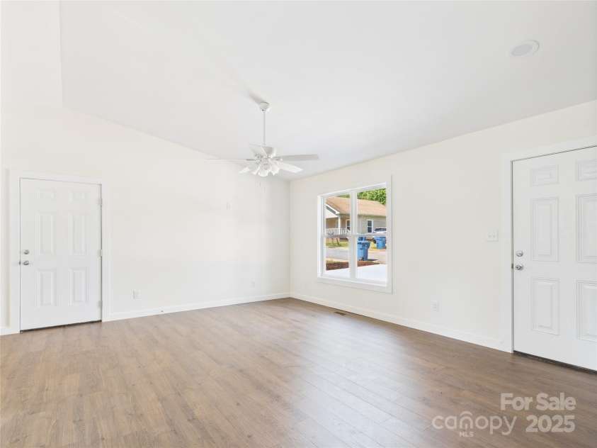 39 Pearl Street, Granite Falls, NC 28630.  MLS# CAR4275429, YatesRealty ID 29154. 