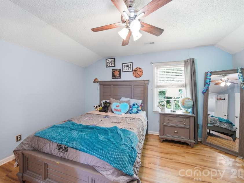 2600 Lakewood Drive, Gastonia, NC 28052.  MLS# CAR4368692, YatesRealty ID 29156. 
