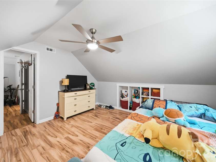 2600 Lakewood Drive, Gastonia, NC 28052.  MLS# CAR4368692, YatesRealty ID 29156. 