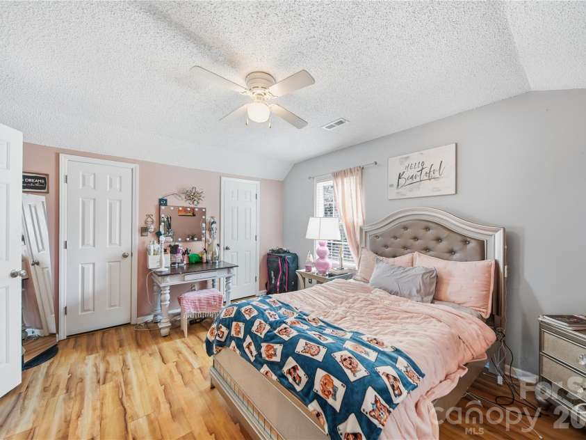 2600 Lakewood Drive, Gastonia, NC 28052.  MLS# CAR4368692, YatesRealty ID 29156. 