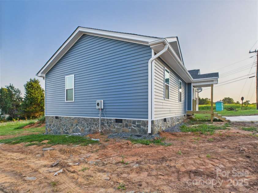 299 Pleasant Hill Road, Hudson, NC 28638.  MLS# CAR4285138, YatesRealty ID 29156. 