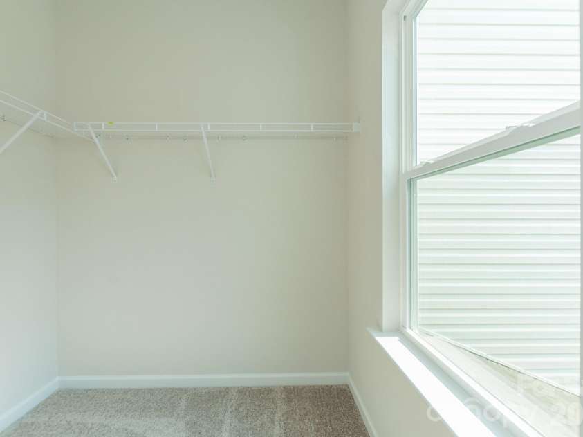 5617 Ringneck Road, Charlotte, NC 28216.  MLS# CAR4363350, YatesRealty ID 29157. Primary Closet