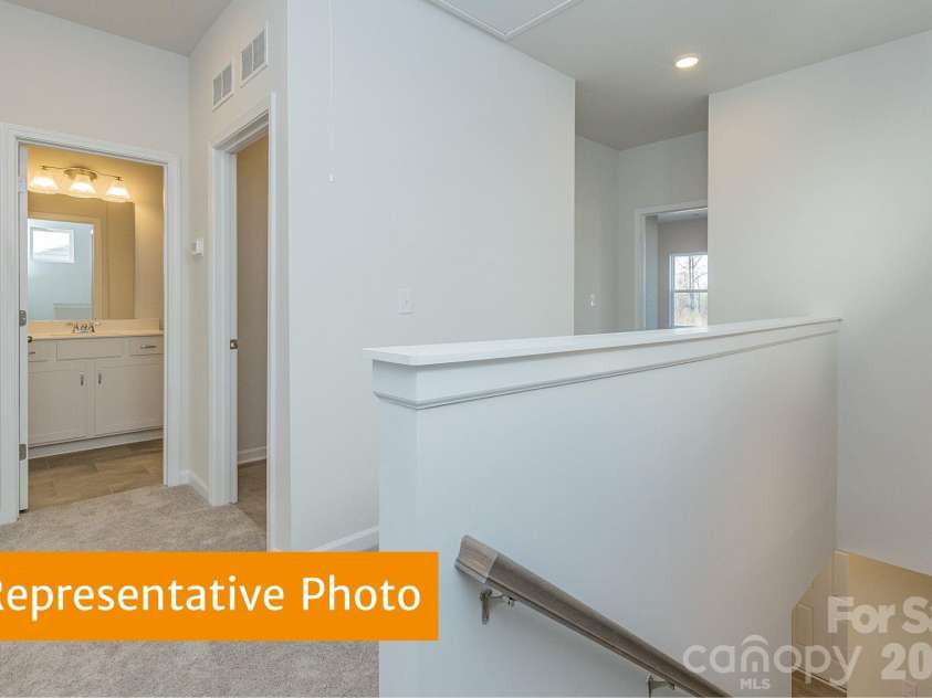 5617 Ringneck Road, Charlotte, NC 28216.  MLS# CAR4363350, YatesRealty ID 29157. Rutledge Upstairs Hall