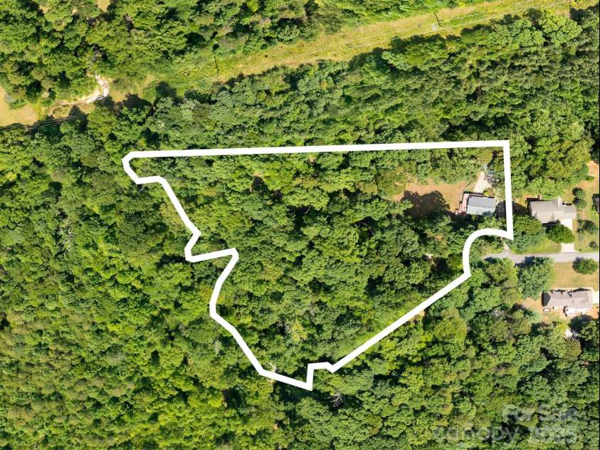 376 Knollwood Drive, Forest City, NC 28043.  MLS# CAR4280542, YatesRealty ID 29158. 