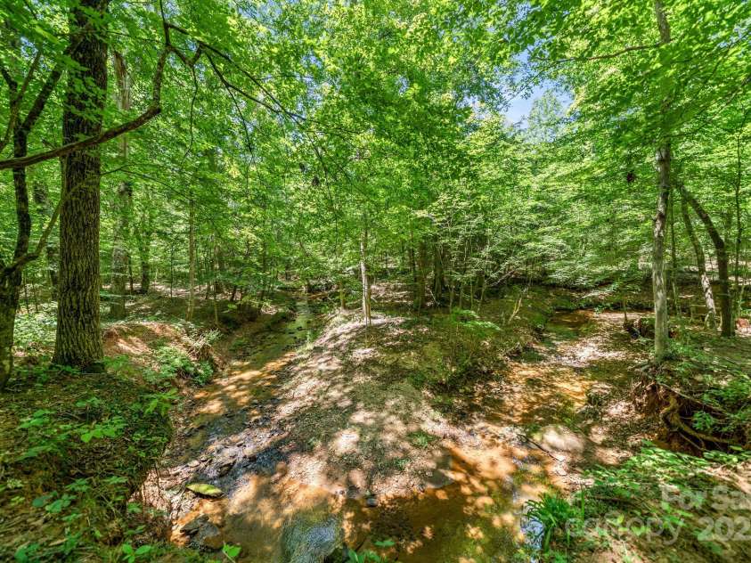 376 Knollwood Drive, Forest City, NC 28043.  MLS# CAR4280542, YatesRealty ID 29158. 