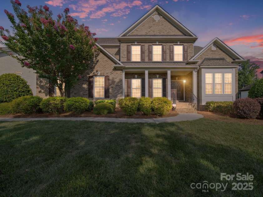1317 Wynhurst Drive, Waxhaw, NC 28173.  MLS# CAR4284825, YatesRealty ID 29159. 