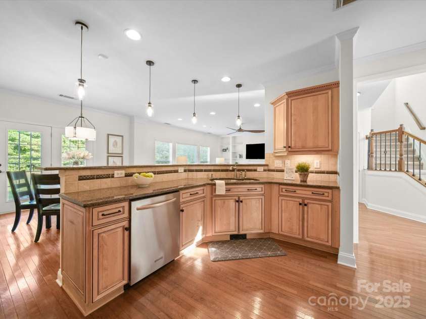 1317 Wynhurst Drive, Waxhaw, NC 28173.  MLS# CAR4284825, YatesRealty ID 29159. 