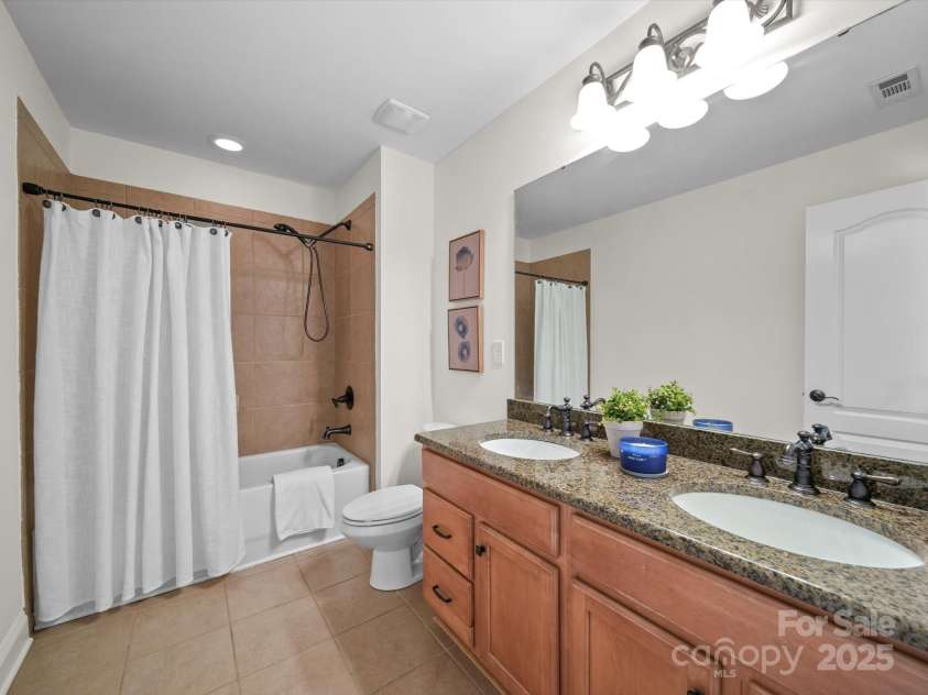 1317 Wynhurst Drive, Waxhaw, NC 28173.  MLS# CAR4284825, YatesRealty ID 29159. 