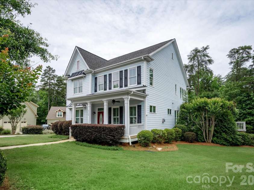 5752 Morris Hunt Drive, Fort Mill, SC 29708.  MLS# CAR4383957, YatesRealty ID 29159. 