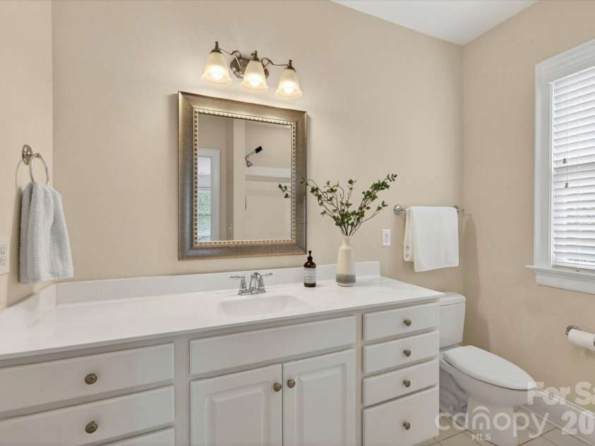 5752 Morris Hunt Drive, Fort Mill, SC 29708.  MLS# CAR4383957, YatesRealty ID 29159. 
