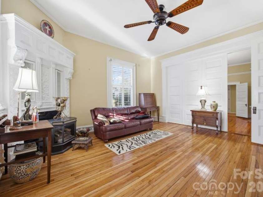 15 Kings Mountain Street, York, SC 29745.  MLS# CAR4336422, YatesRealty ID 2916. Family room/ Den