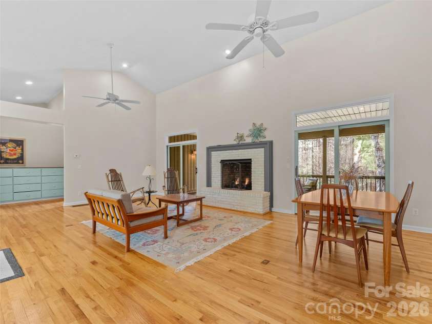 203 Heathcote Road, Hendersonville, NC 28791.  MLS# CAR4350178, YatesRealty ID 2916. Great Room