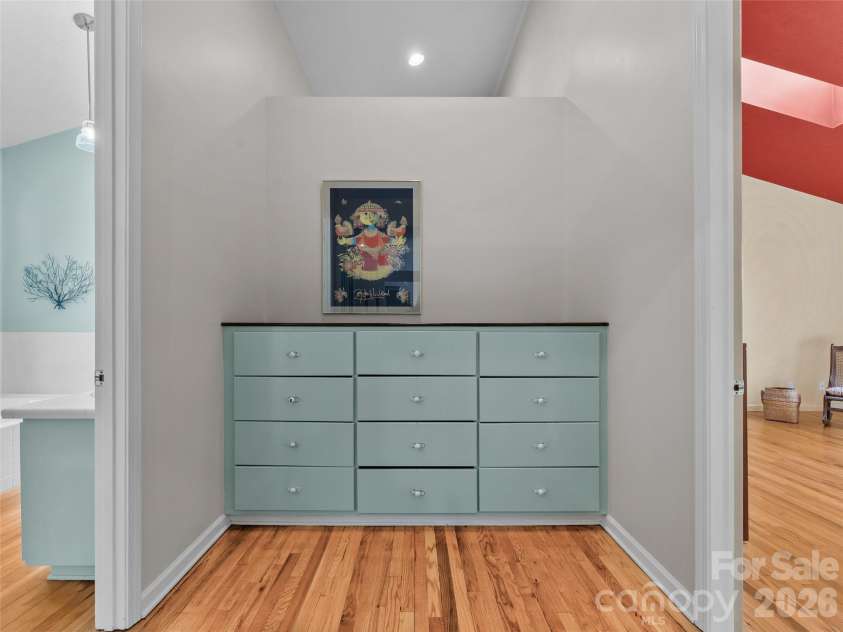 203 Heathcote Road, Hendersonville, NC 28791.  MLS# CAR4350178, YatesRealty ID 2916. Primary Suite built ins