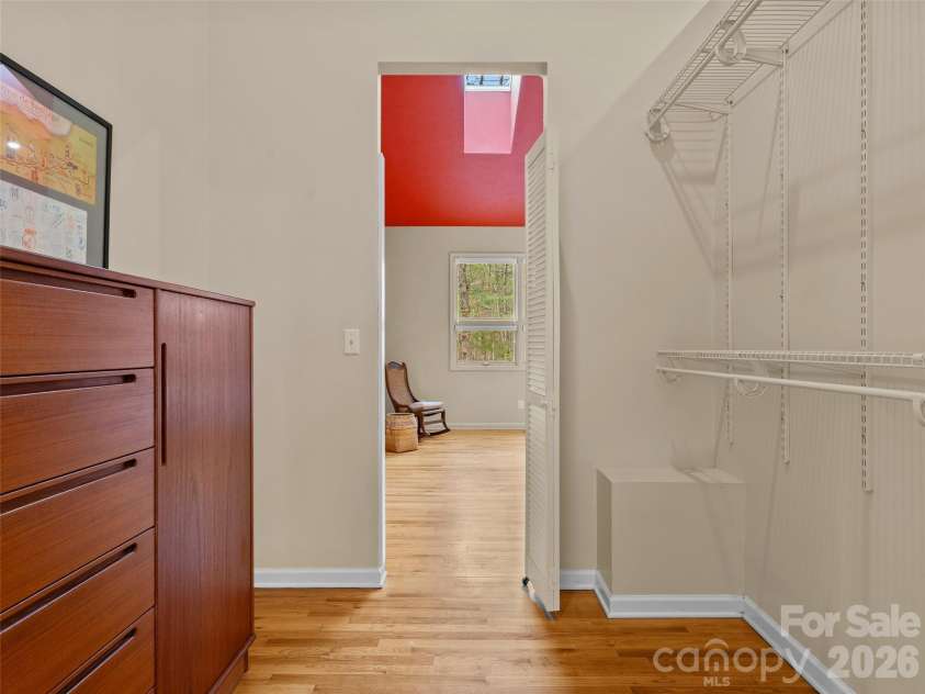 203 Heathcote Road, Hendersonville, NC 28791.  MLS# CAR4350178, YatesRealty ID 2916. Walk in Closet