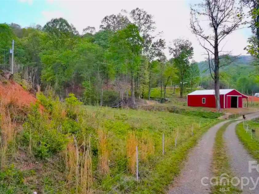 3325 Pack Mountain Road, Murphy, NC 28906.  MLS# CAR4390352, YatesRealty ID 29160. 