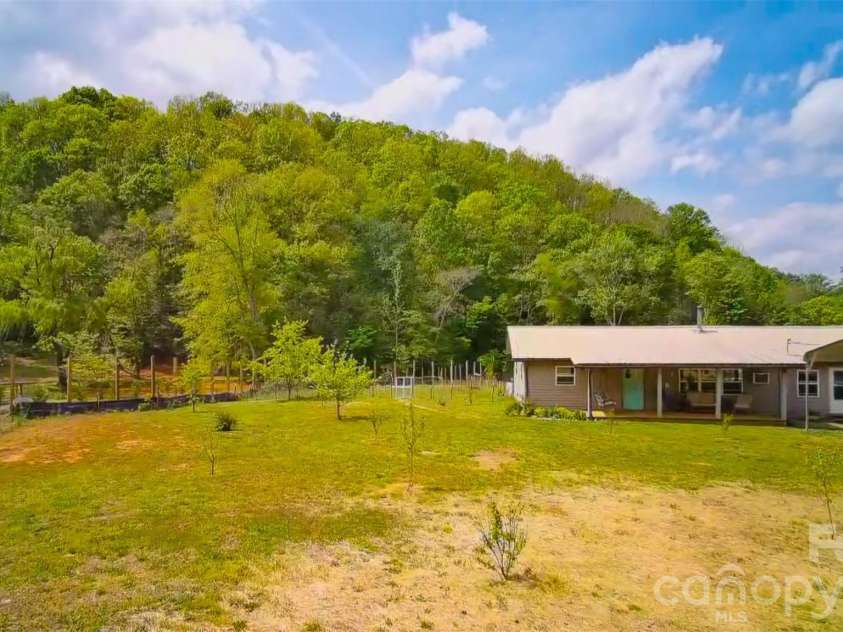3325 Pack Mountain Road, Murphy, NC 28906.  MLS# CAR4390352, YatesRealty ID 29160. 