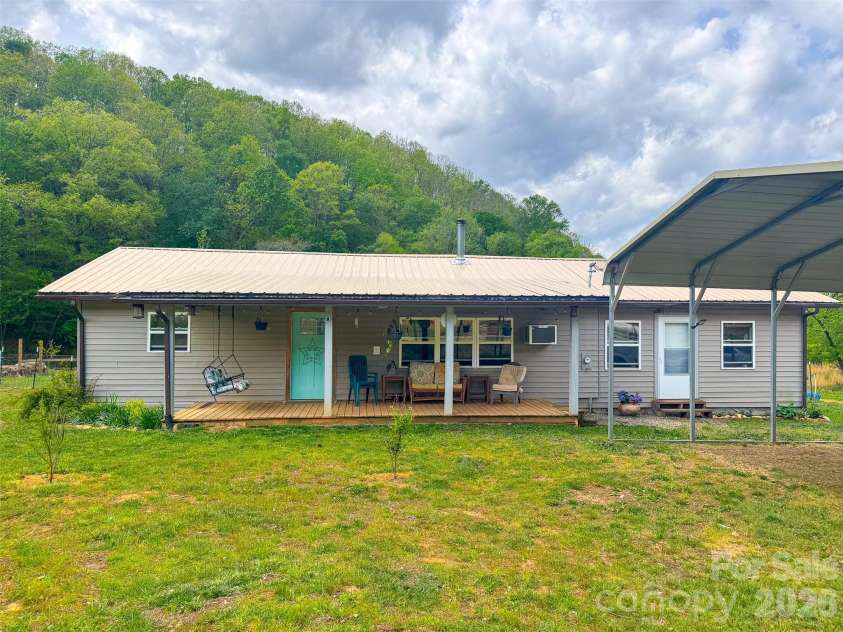 3325 Pack Mountain Road, Murphy, NC 28906.  MLS# CAR4390352, YatesRealty ID 29160. 