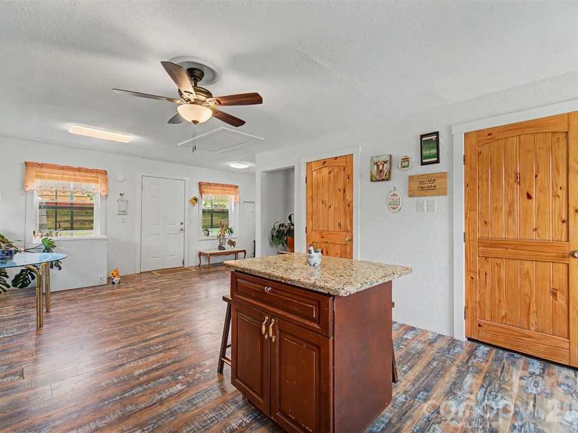 3325 Pack Mountain Road, Murphy, NC 28906.  MLS# CAR4390352, YatesRealty ID 29160. 