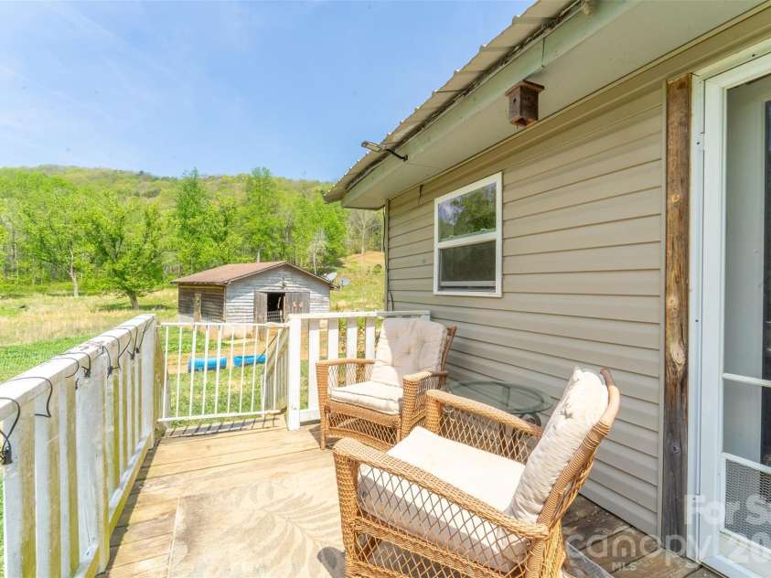 3325 Pack Mountain Road, Murphy, NC 28906.  MLS# CAR4390352, YatesRealty ID 29160. 