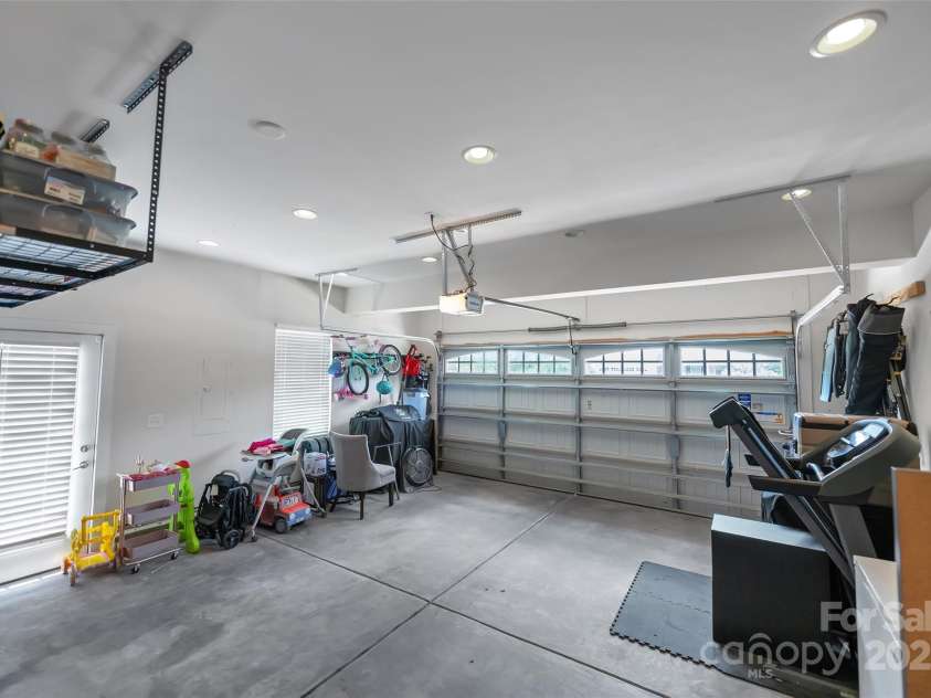 725 Rosegate Drive, Gastonia, NC 28056.  MLS# CAR4279546, YatesRealty ID 29160. 