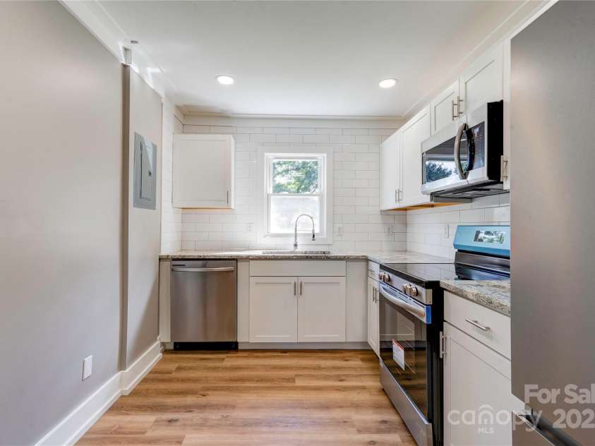 205 Crescent Drive, Bessemer City, NC 28016.  MLS# CAR4282140, YatesRealty ID 29161. 